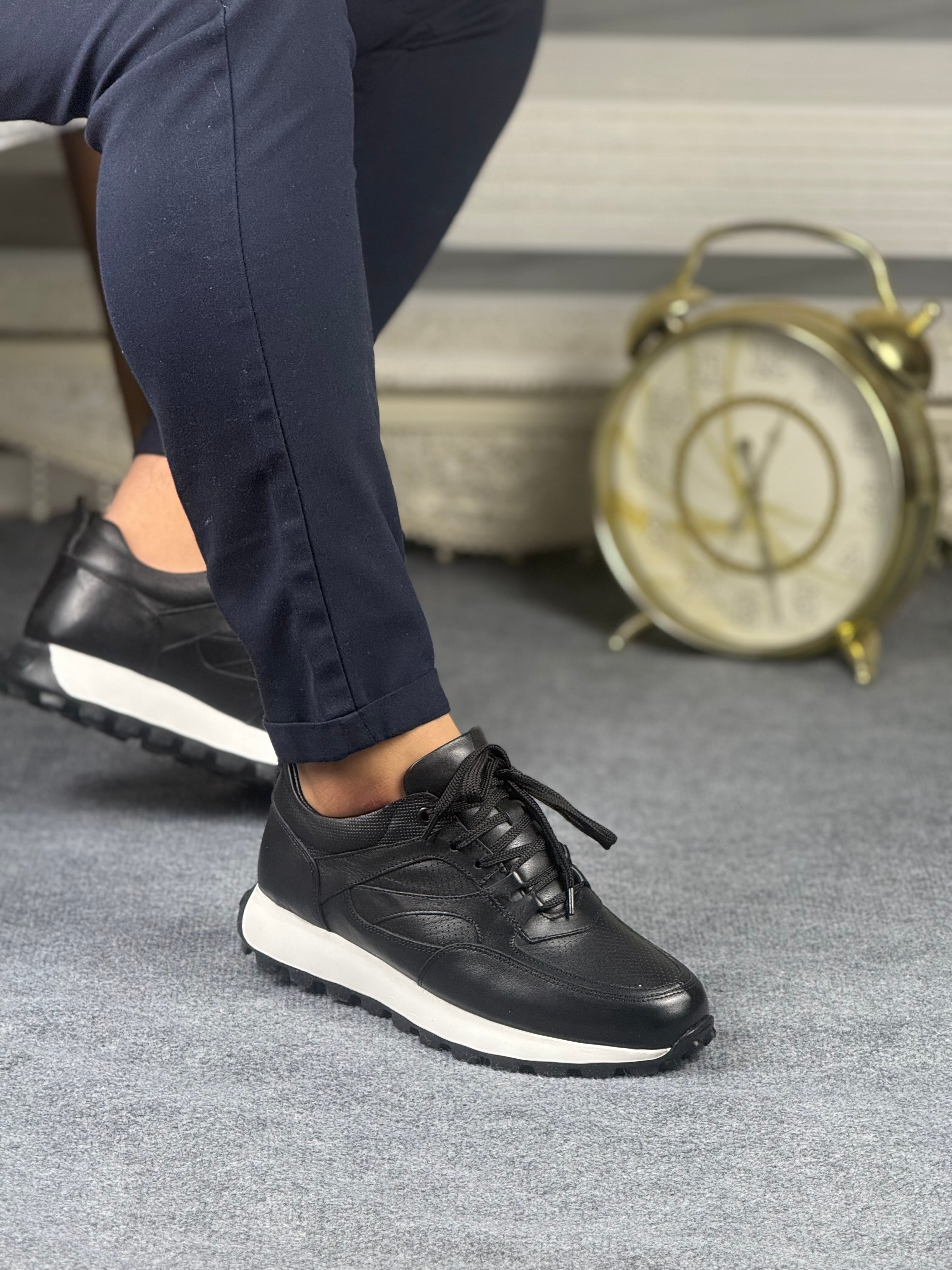 051 SİYAH ERKEK DERİ AYAKKABI