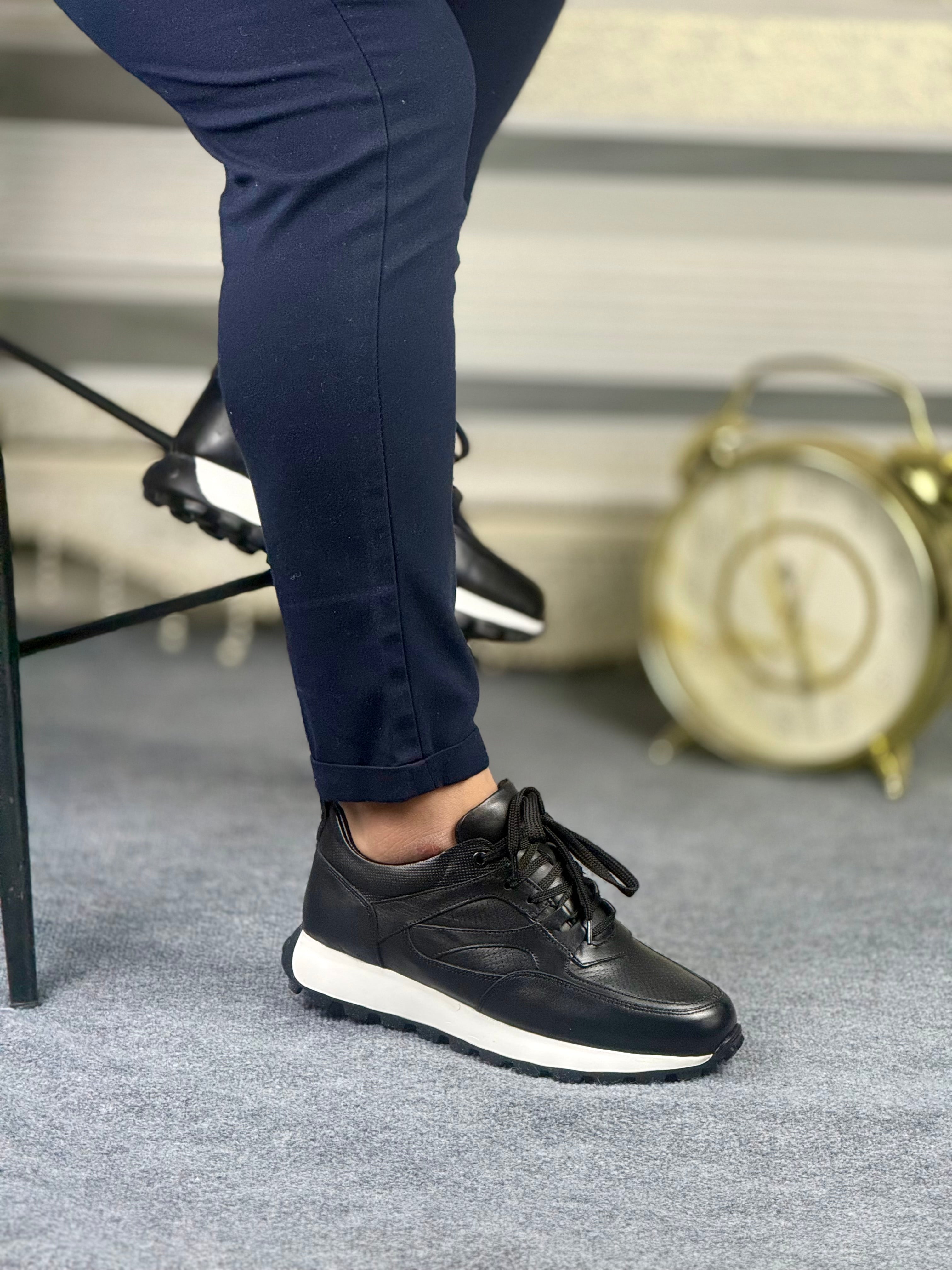 051 SİYAH ERKEK DERİ AYAKKABI