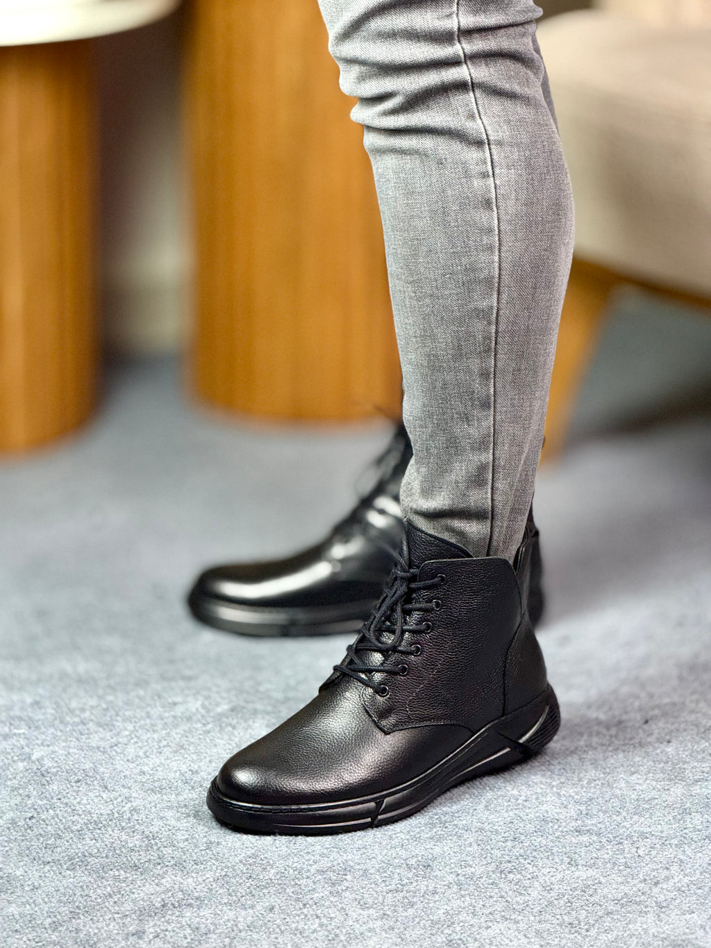 098 SİYAH ERKEK POSTAL BOT